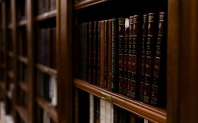 Stack of law books with gavel symbolising legal entrance exams