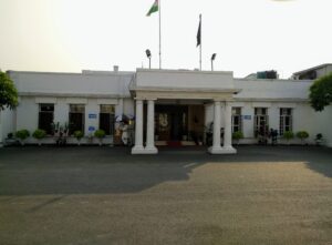 Delhi Gymkhana Row: HC Refuses Interim Relief, Govt Invokes PPE Act 1971 & Article 300A in Play