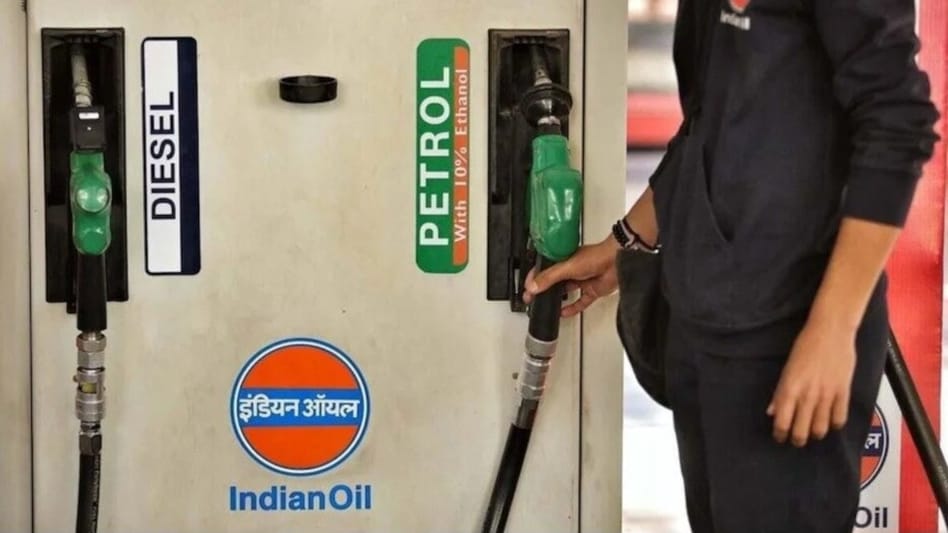 Fuel pump with petrol and diesel prices in India