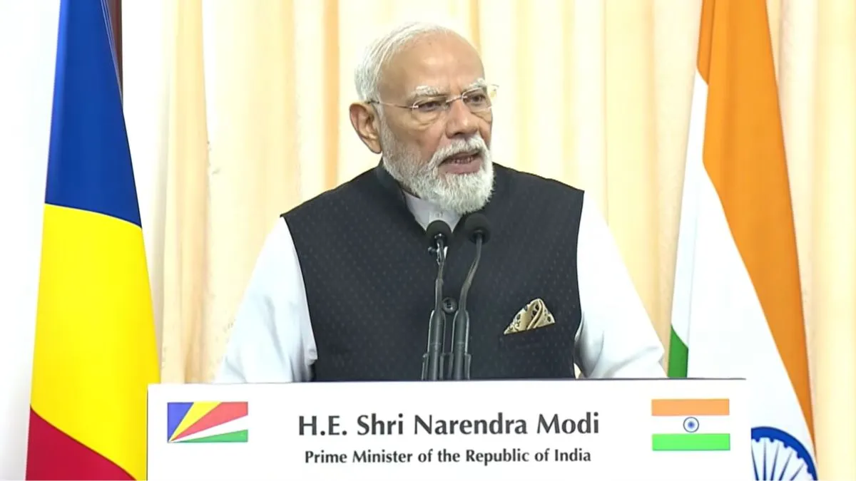 Indian leader on a state visit to an Indian Ocean island nation discussing maritime cooperation