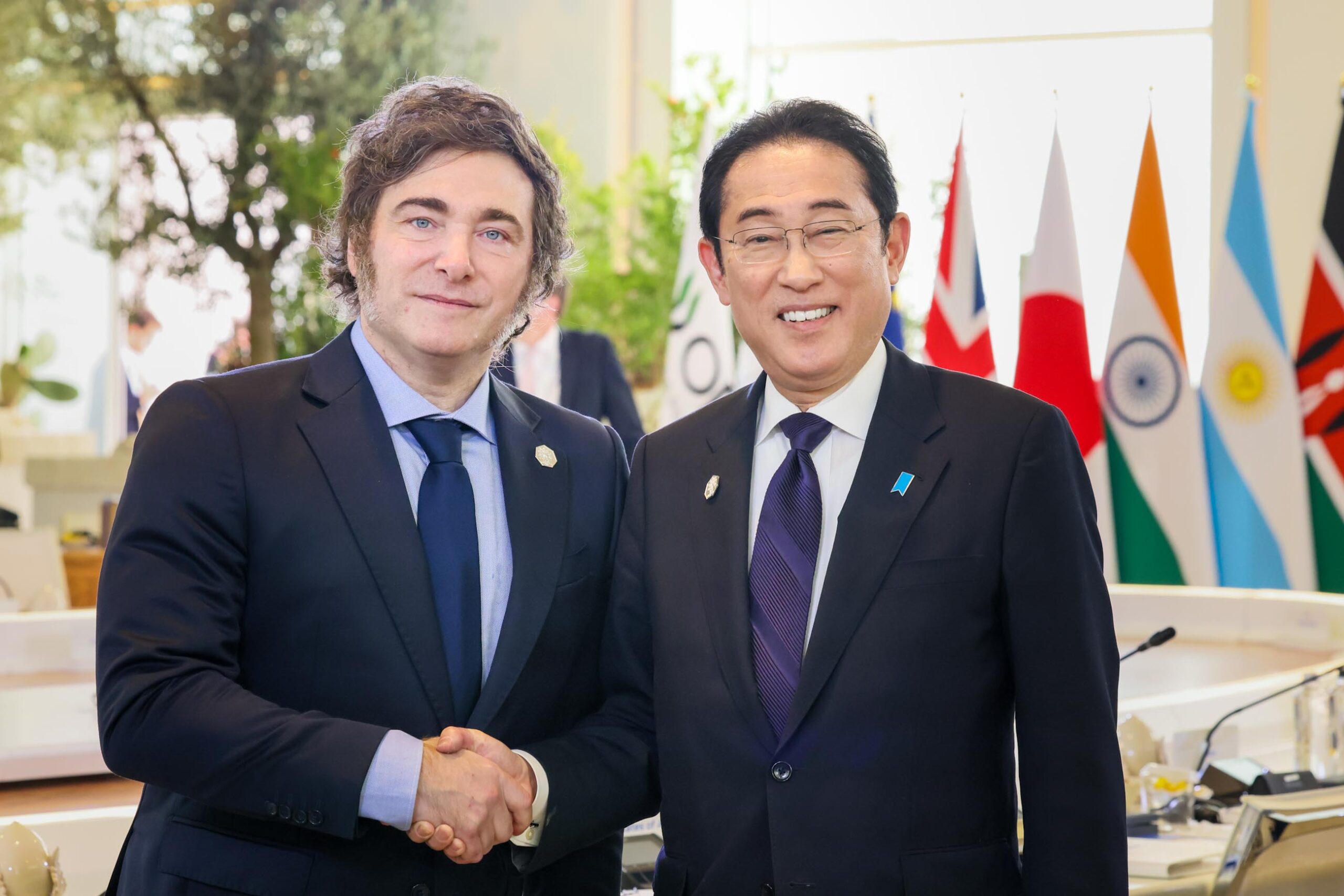 World leaders gathered at a G7 summit family photograph