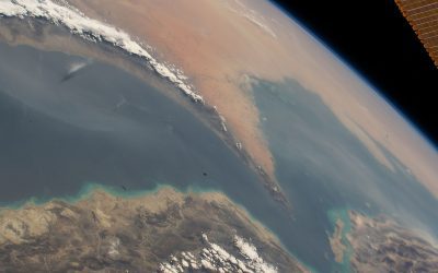 Astronaut photograph of the Strait of Hormuz between Iran and Oman